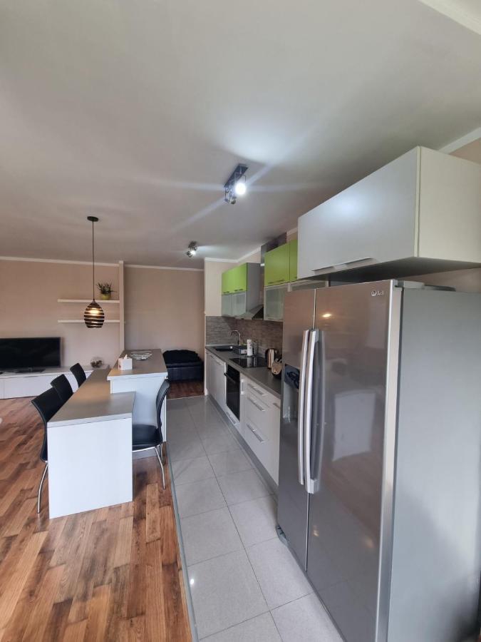 Hawaii- 2 Bdr, Arena, Sava Centar, Free Parking Apartment Belgrade Luaran gambar